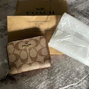 New coach wallet